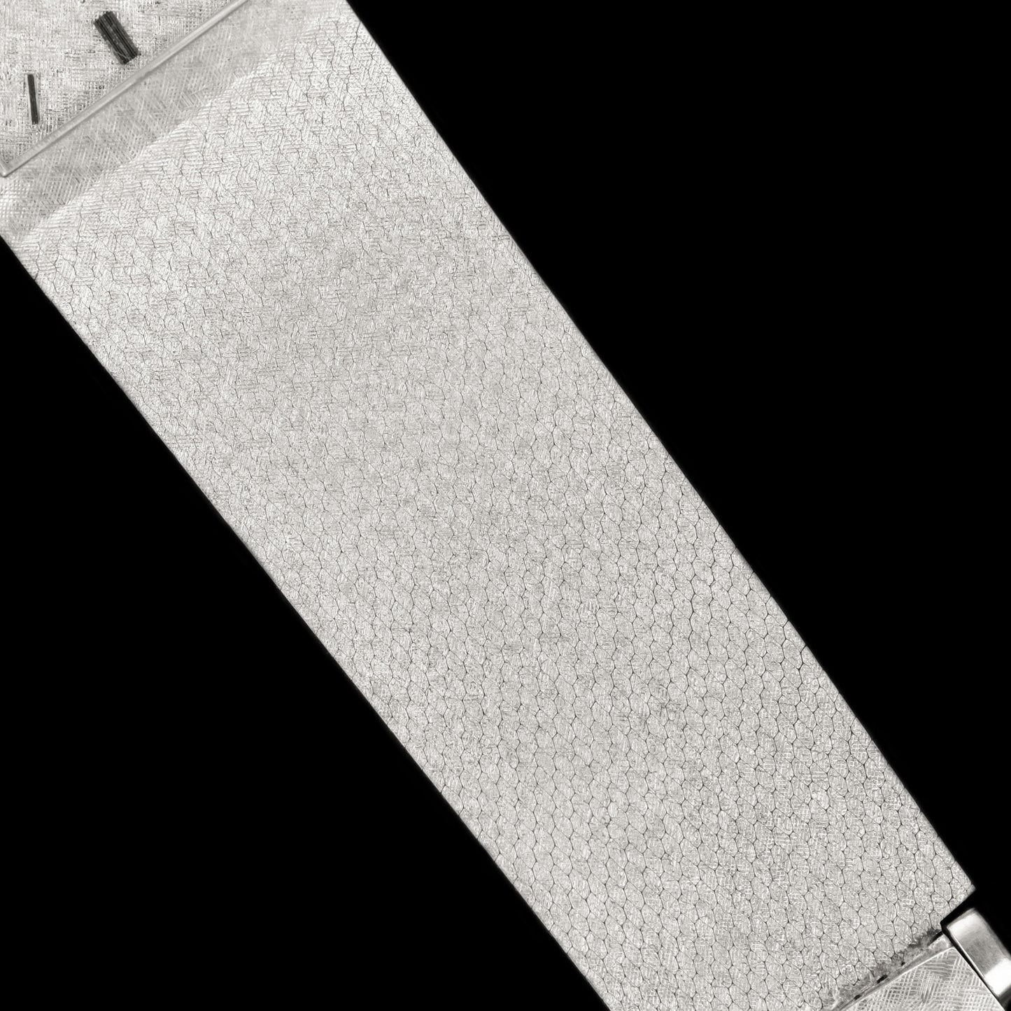 Omega "Deco Shadow" ref.D6751 14k white gold from 1969