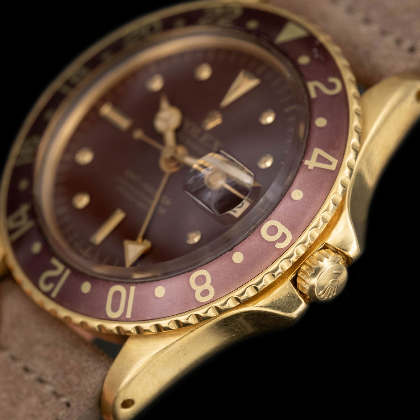 Rolex GMT Master Yellow Gold "Matte Nipple Dial" ref.1675 from 1971