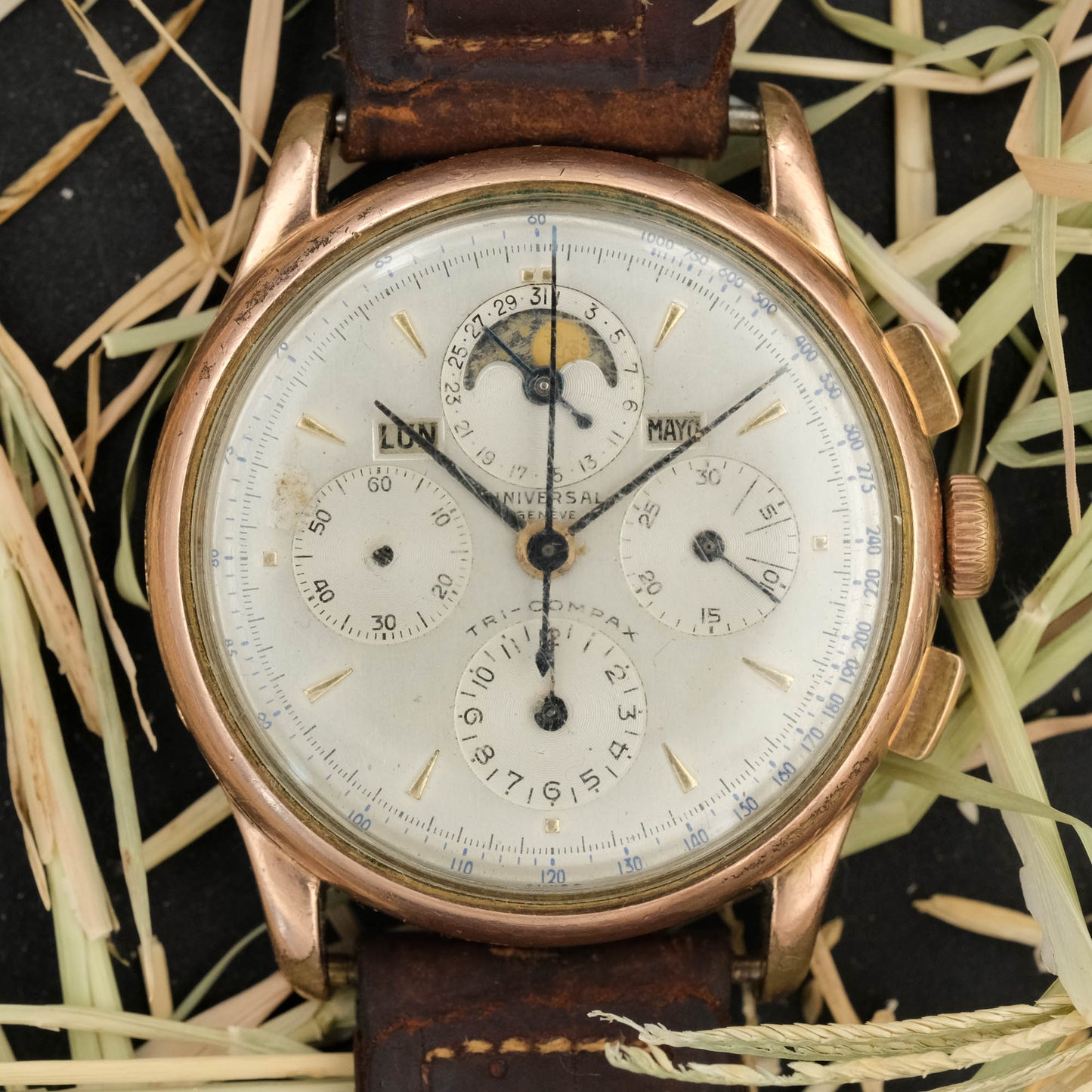 Universal Genève Tri-Compax 42201 from 1940s