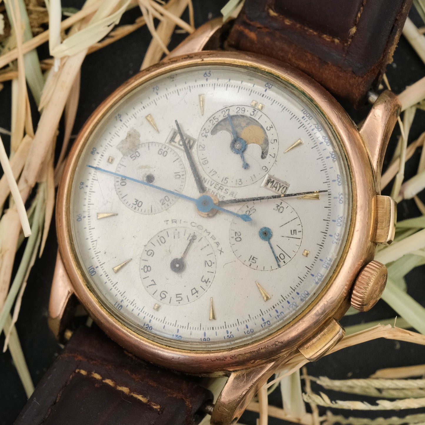 Universal Genève Tri-Compax 42201 from 1940s