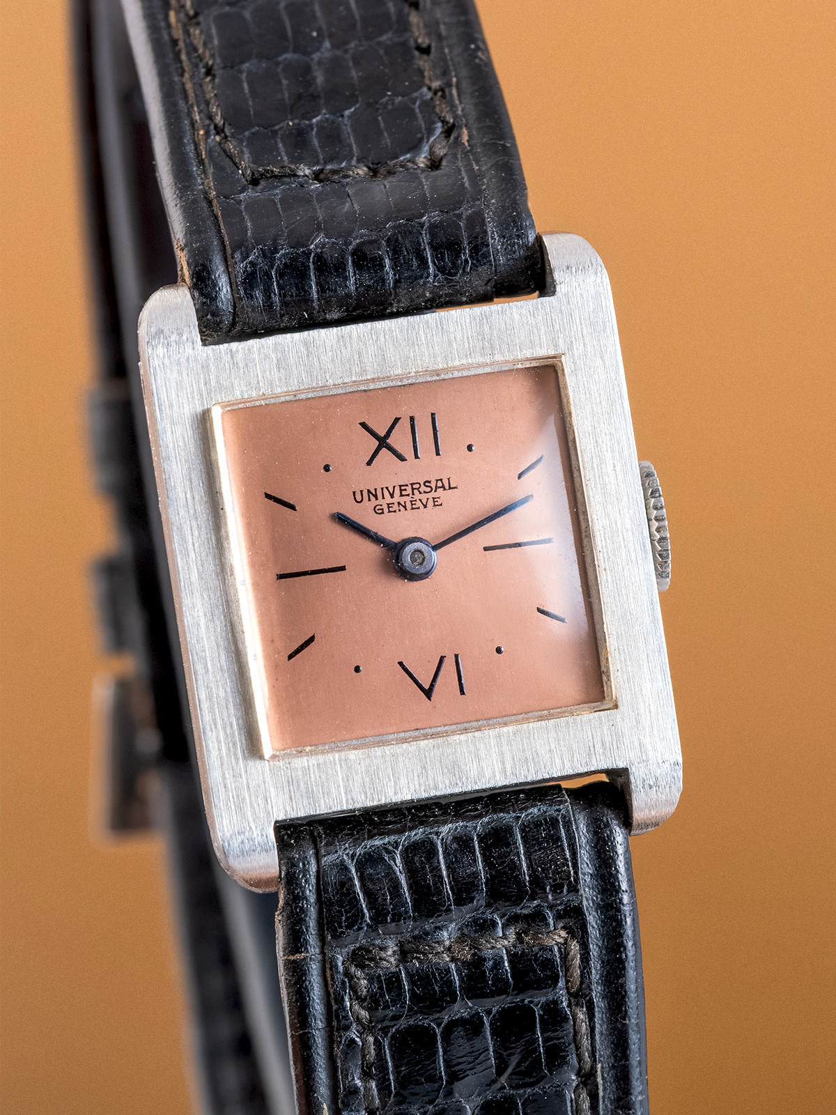 Universal Geneve Tank ref.7122 NOS  17mm Pink Salmon Dial from 1930s