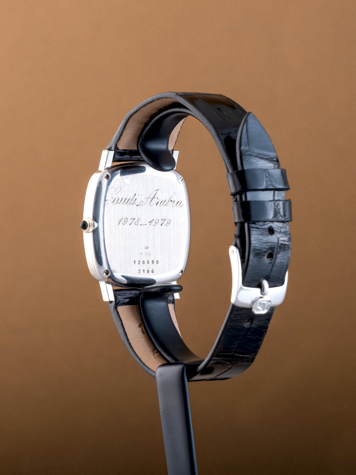 Chopard Happy Diamonds Onyx 32mm White Gold mens ref. 2106 from 1970s