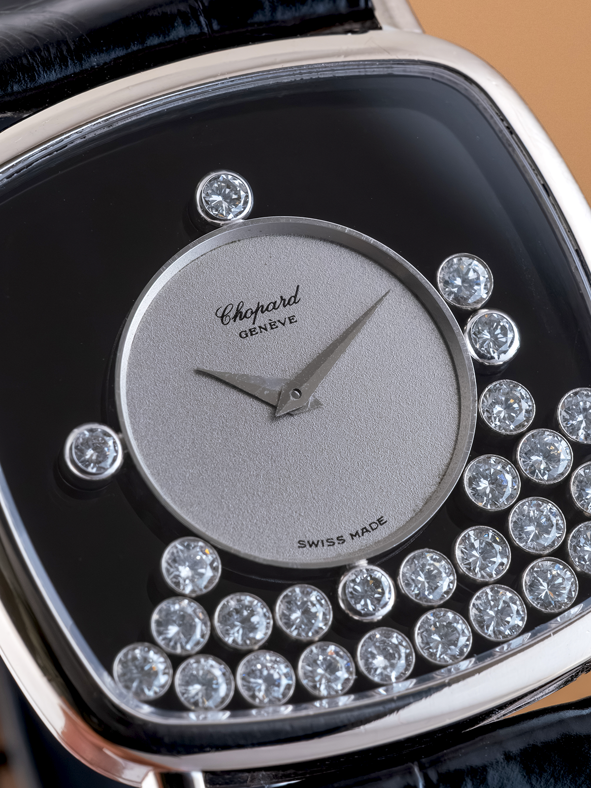 Chopard Happy Diamonds Onyx 32mm White Gold mens ref. 2106 from 1970s
