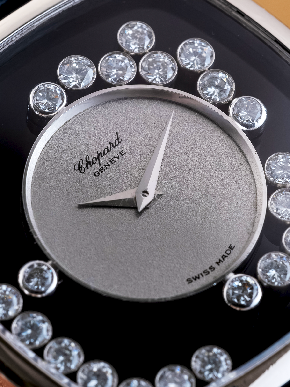 Chopard Happy Diamonds Onyx 32mm White Gold mens ref. 2106 from 1970s