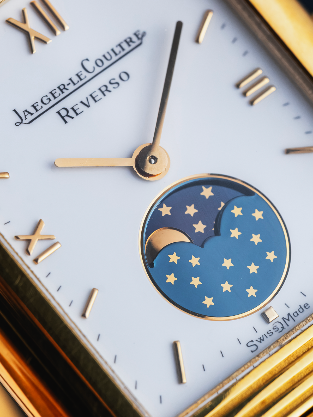 Jaeger-LeCoultre Reverso Gold Moonphase Quartz Medium 23mm ref. 140.252.1 from 2003